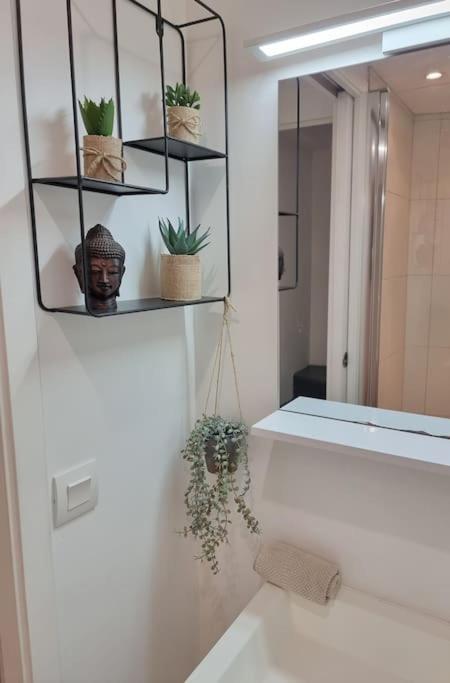 Nalan Orrygeois, Spa, Sauna, Proche Asterix Buitenkant foto